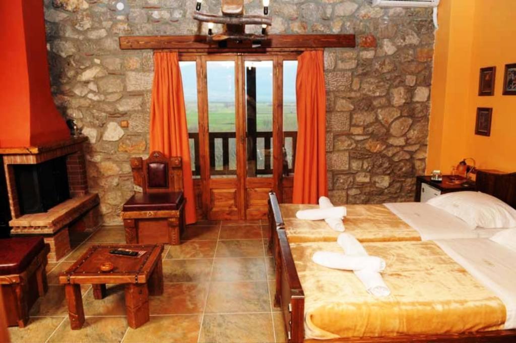 Metohi Hotel Mariolata Exterior photo
