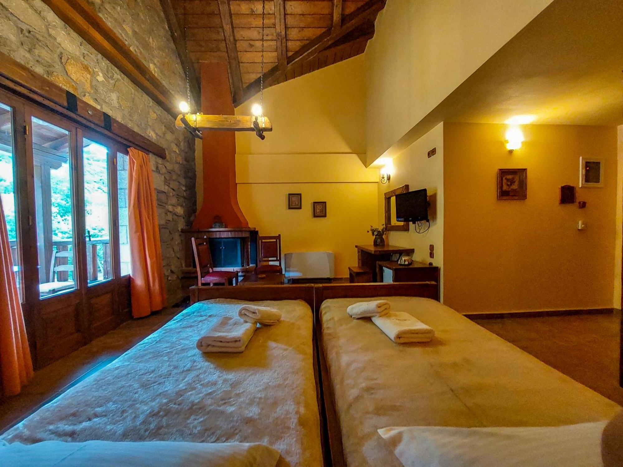 Metohi Hotel Mariolata Exterior photo