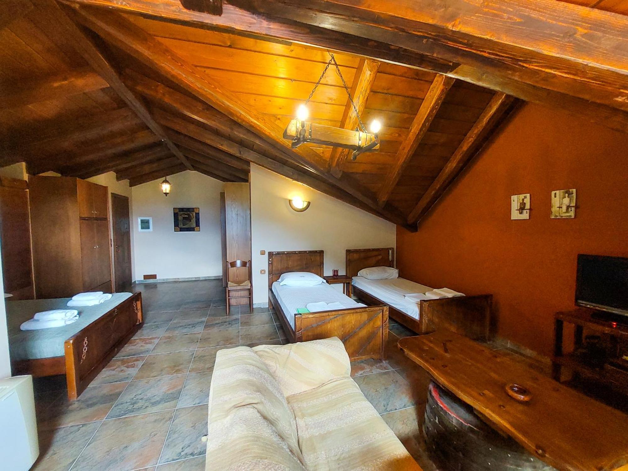 Metohi Hotel Mariolata Exterior photo